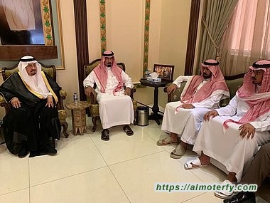 سمو أمير الرياض يقدم العزاء في وفاة اللواء عبدالعزيز الفغم رحمه الله